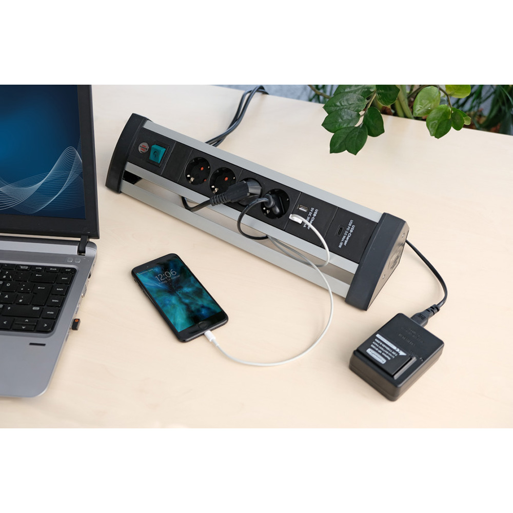 Brennenstuhl_Alu-Office-Line_Extension_Sockets_with_USB-USB-C_Power_jatkojohto_pistorasiat_työpöydälle_neljällä_pistokkeella_USB-C-portit_02 - Edella Brennenstuhl Alu-Office-Line extension socket USB/USB-C 4-way jatkojohto työpöydälle