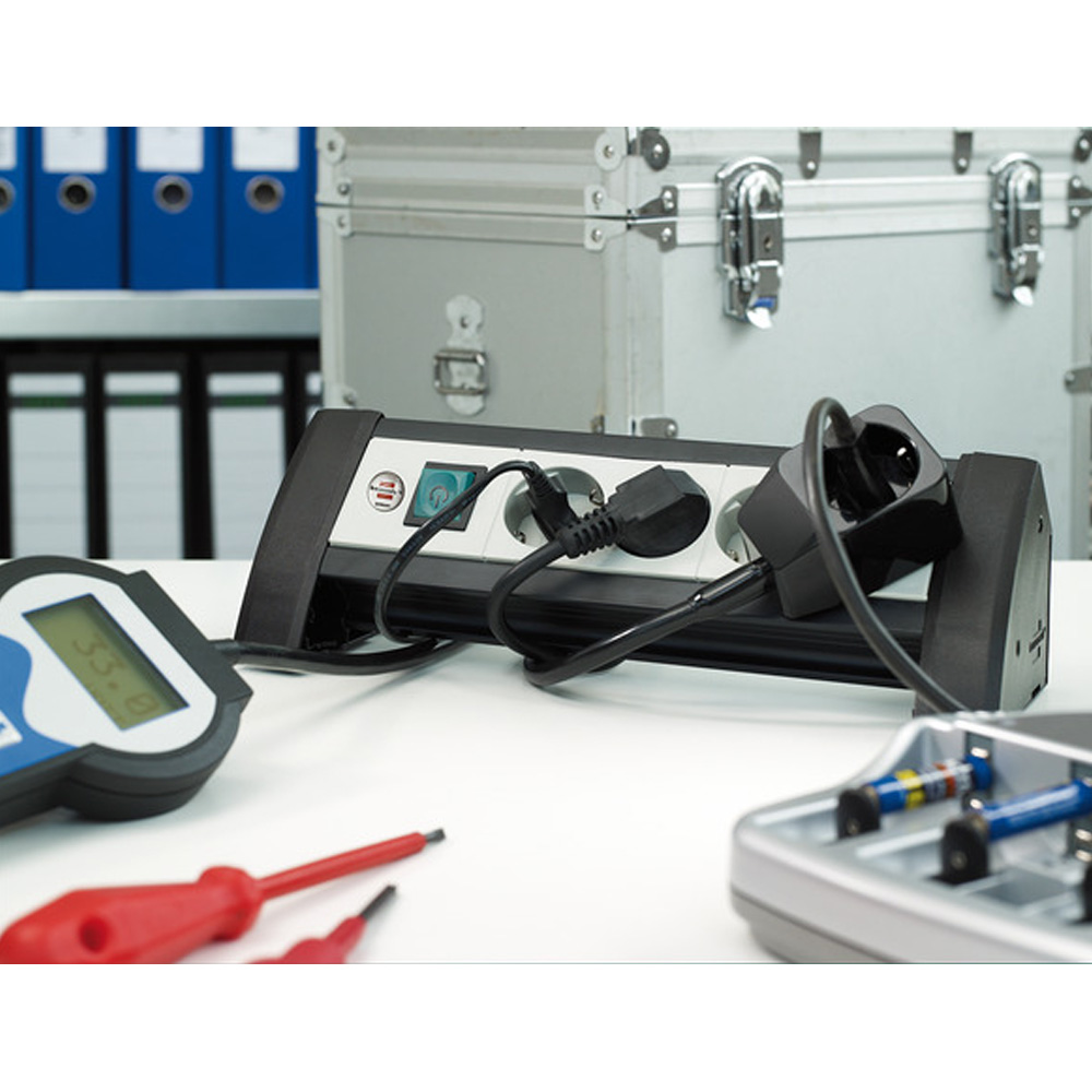 Brennenstuhl_Premium-Office-Line_extension_socket_4-way_jatkojohto_pistorasiat_työpöydälle_neljällä_pistokkeella_02 - Edella Brennenstuhl Premium-Office-Line extension socket 4-way jatkojohto työpöydälle