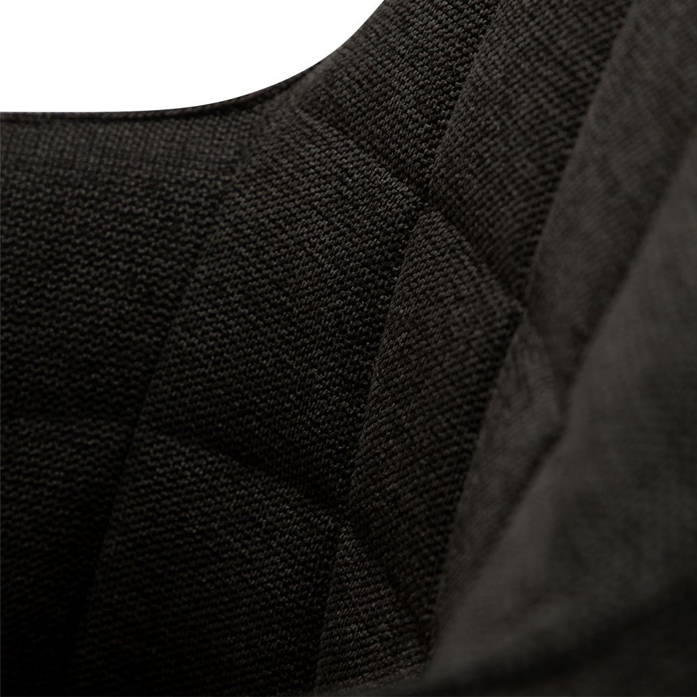 Danform_EMBRACE_ARMCHAIR_ravintolatuoli_kahvilatuoli_käsinojallinen_crow_black_fabric_kangas_mustilla_metallijaloilla_06 - Edella Dan-Form Embrace Armchair tuoli kangas
