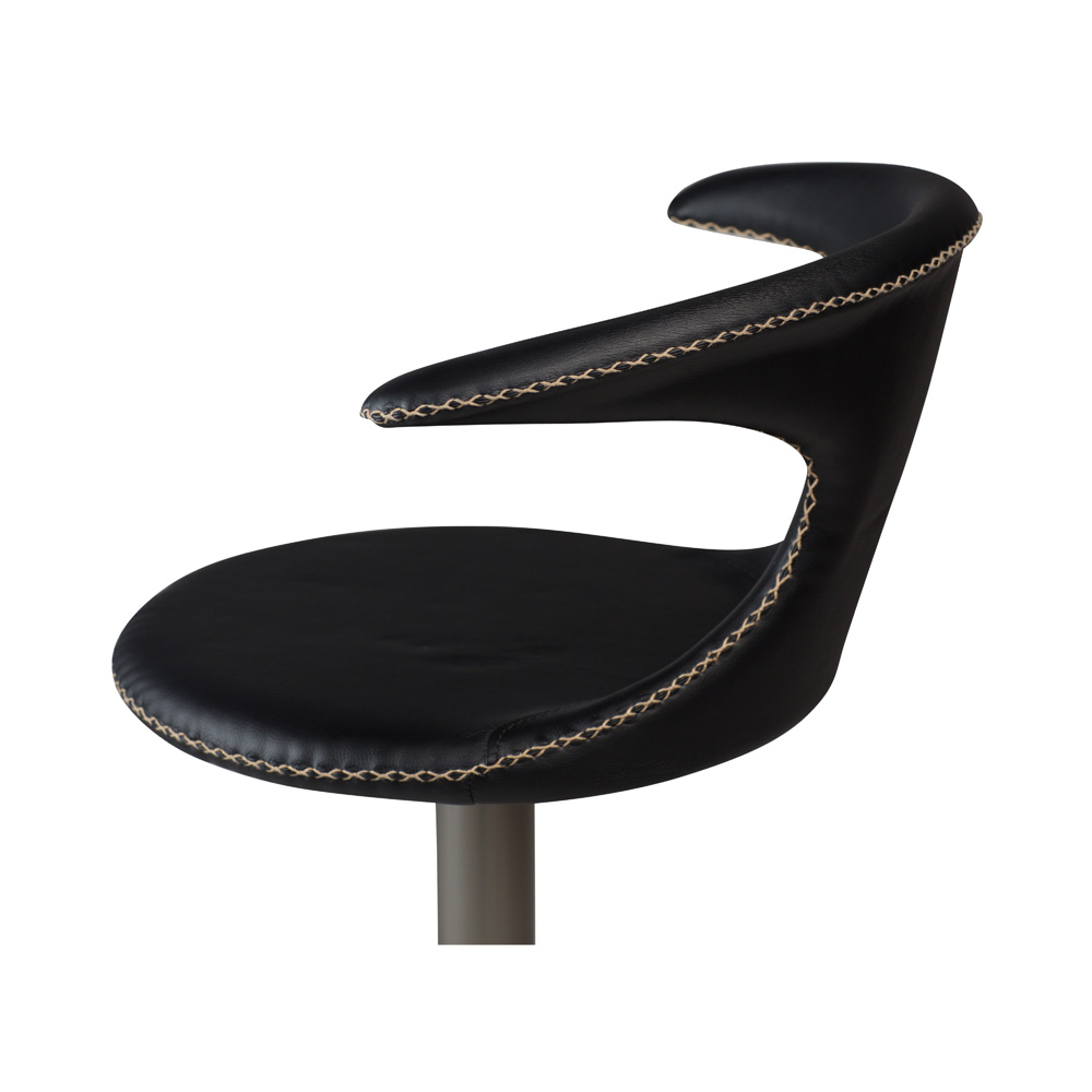 Danform_FLAIR_BAR_STOOL_baarituoli_black_leather_w_brushed_steel_base_03 - Edella Dan-Form Flair Bar Stool baarituoli laippajalalla