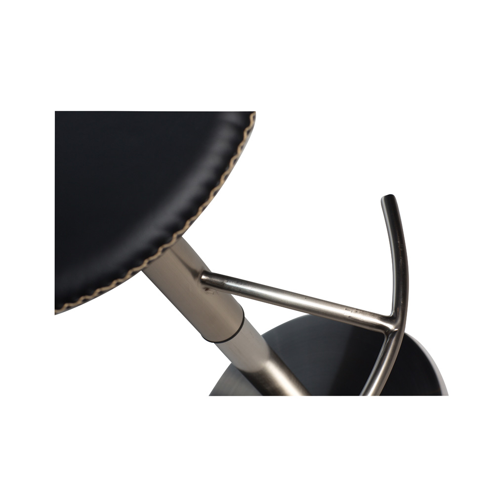 Danform_FLAIR_BAR_STOOL_baarituoli_black_leather_w_brushed_steel_base_04 - Edella Dan-Form Flair Bar Stool baarituoli laippajalalla