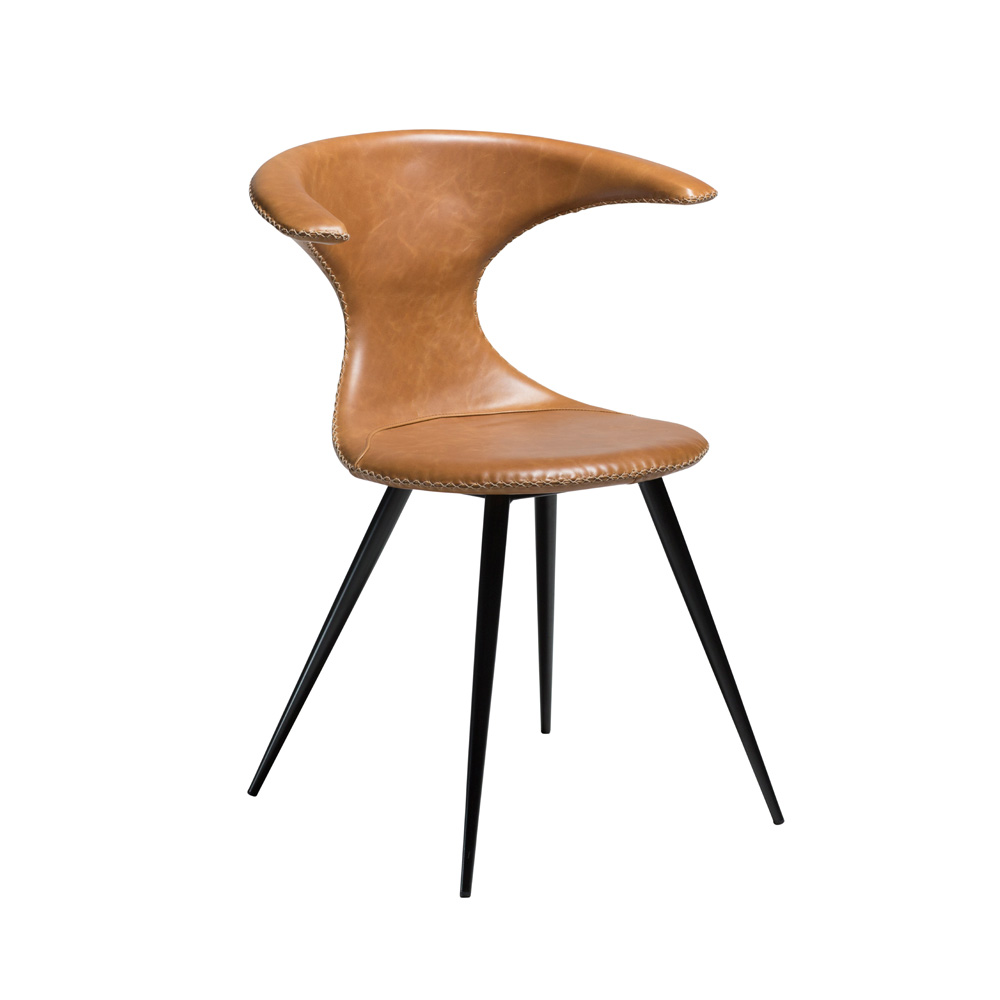 Danform_FLAIR_CHAIR_RAVINTOLATUOLI_KAHVILATUOLI_vintage_light_brown_art_leather_w_black_metal_legs_01 - Edella Dan-Form Flair Chair tuoli