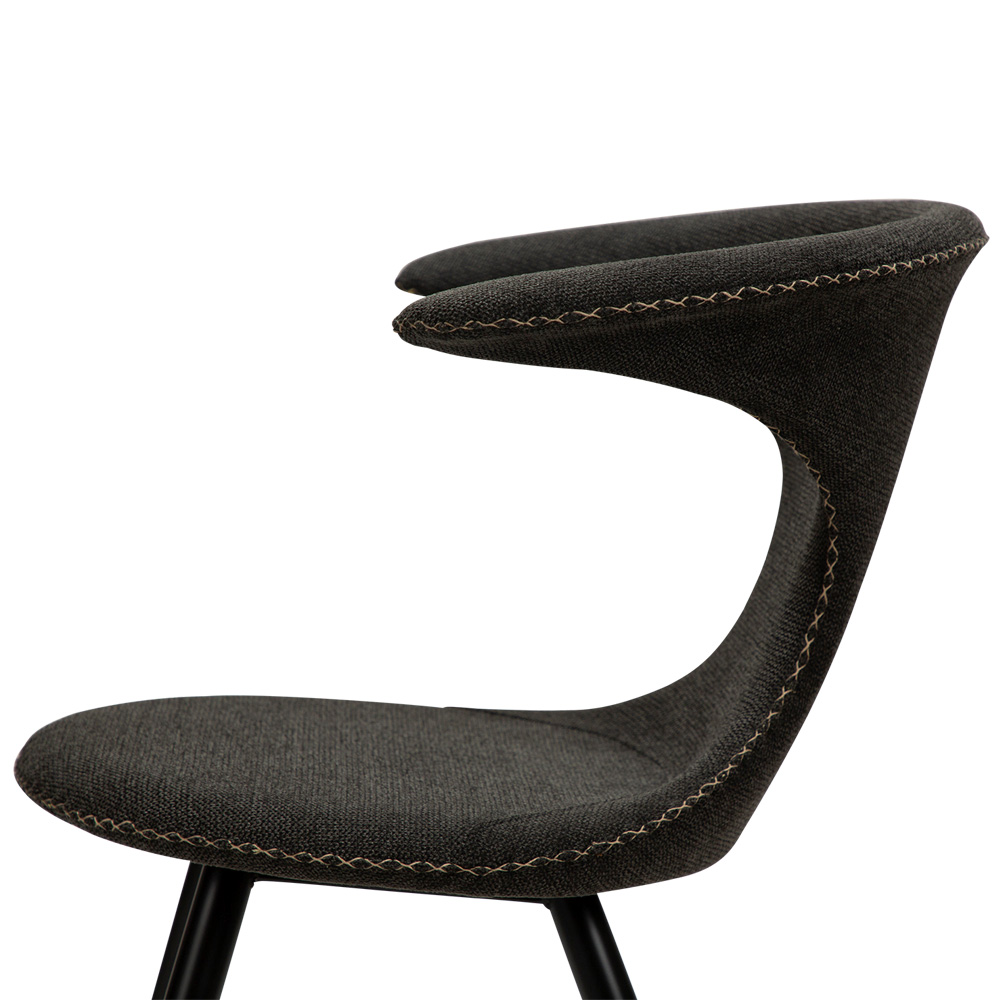Danform_FLAIR_CHAIR_ravintolatuoli_kahvilatuoli_crow_black_fabric_kangas_mustilla_metallijaloilla_08 - Edella Dan-Form Flair Chair tuoli kangas