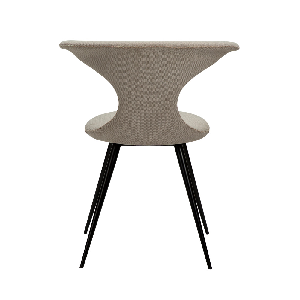 Danform_FLAIR_CHAIR_ravintolatuoli_kahvilatuoli_desert_sand_fabric_kangas_mustilla_metallijaloilla_04 - Edella Dan-Form Flair Chair tuoli kangas