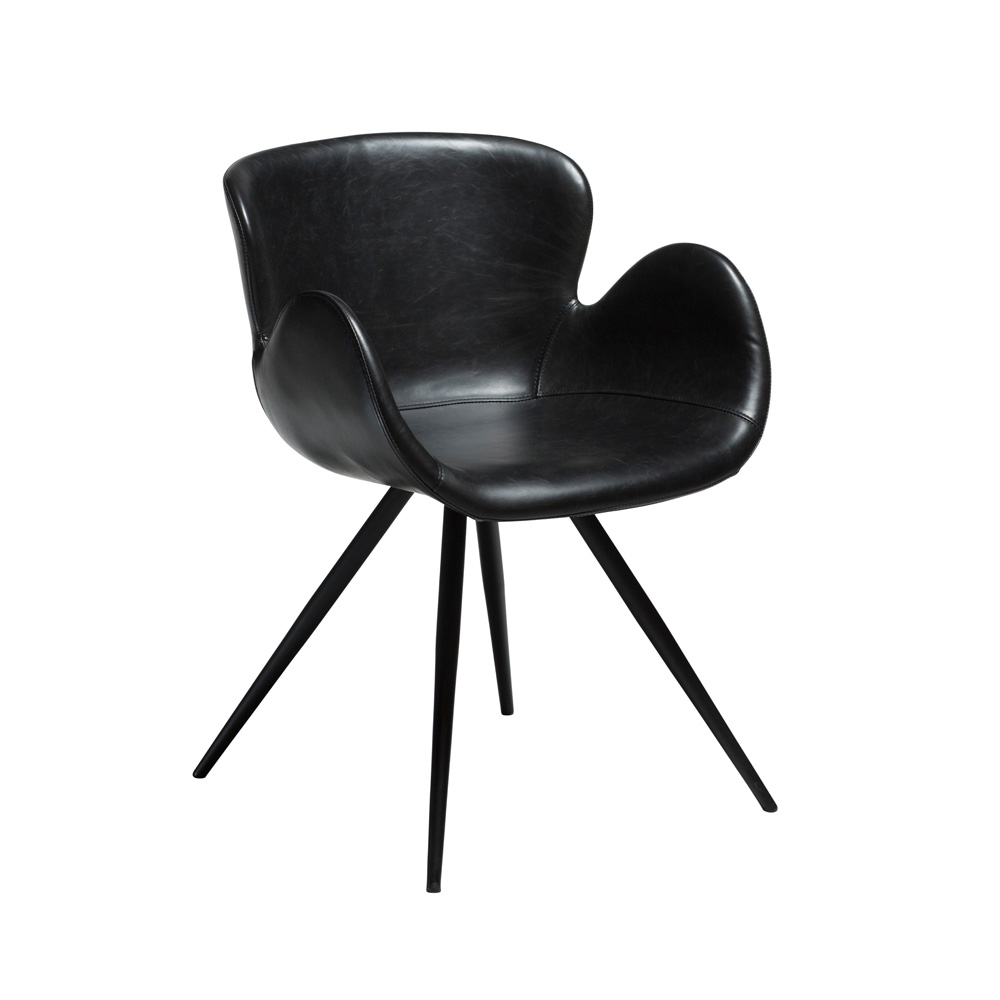 Danform GAIA tuoli vintage black keinonahka - Edella Danform Gaia tuoli vintage black käsinojallinen keinonahkatuoli mustilla jaloilla