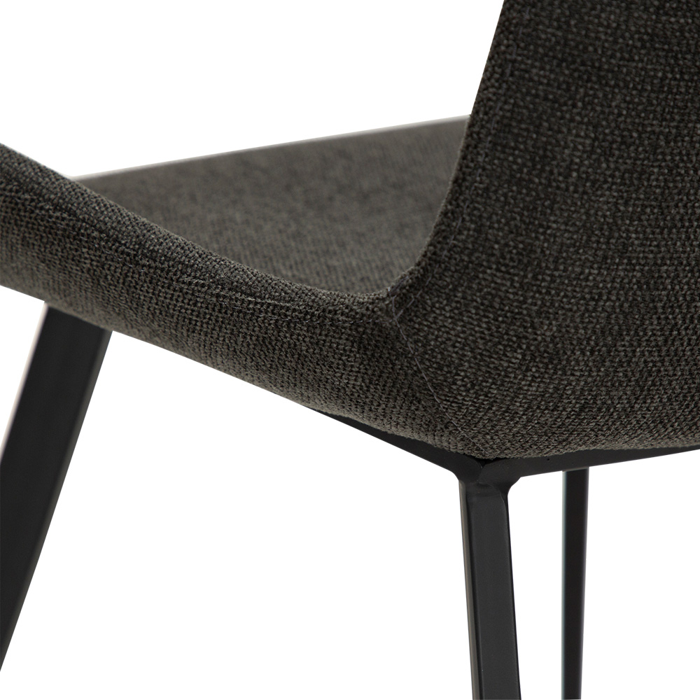 Danform_HYPE_CHAIR_ravintolatuoli_kahvilatuoli_crow_black_fabric_kangas_mustilla_metallijaloilla_06 - Edella Dan-Form Hype Chair tuoli kangas