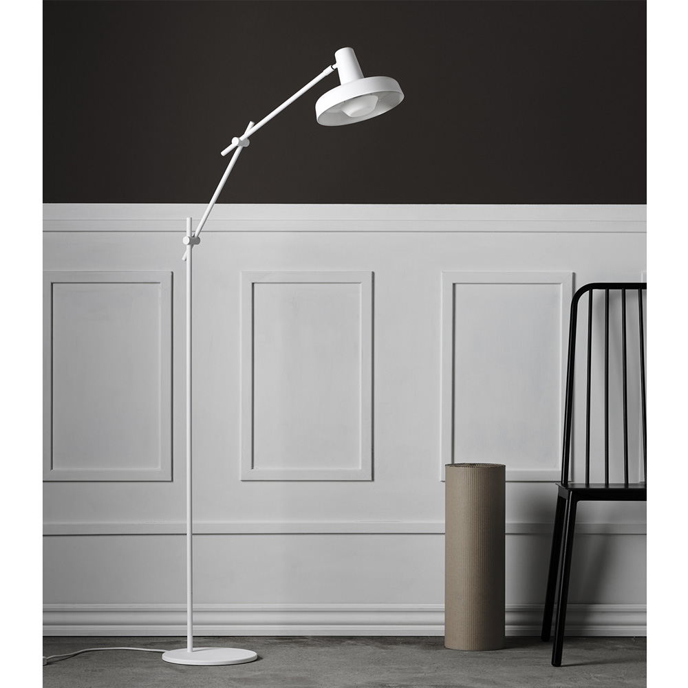 Grupa-Products_ARIGATO_FLOOR_LAMP_04 - Edella Grupa-products Arigato lattiavalaisin