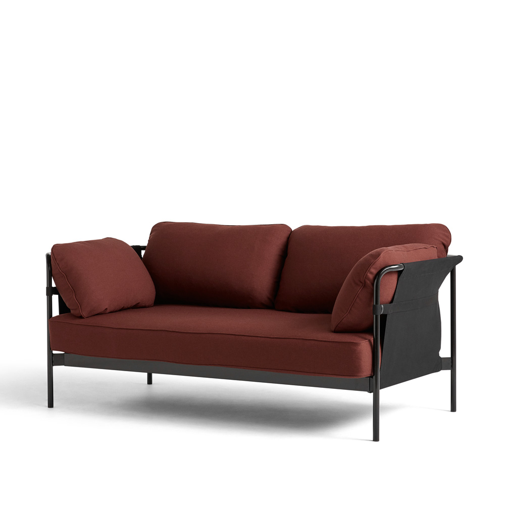 Hay_CAN_2-SEATER_kahden_istuttava_sohva_tummanpunainen-musta _kangas_mustat_putkijalat_01 - Edella Hay Can 2-seater sohva