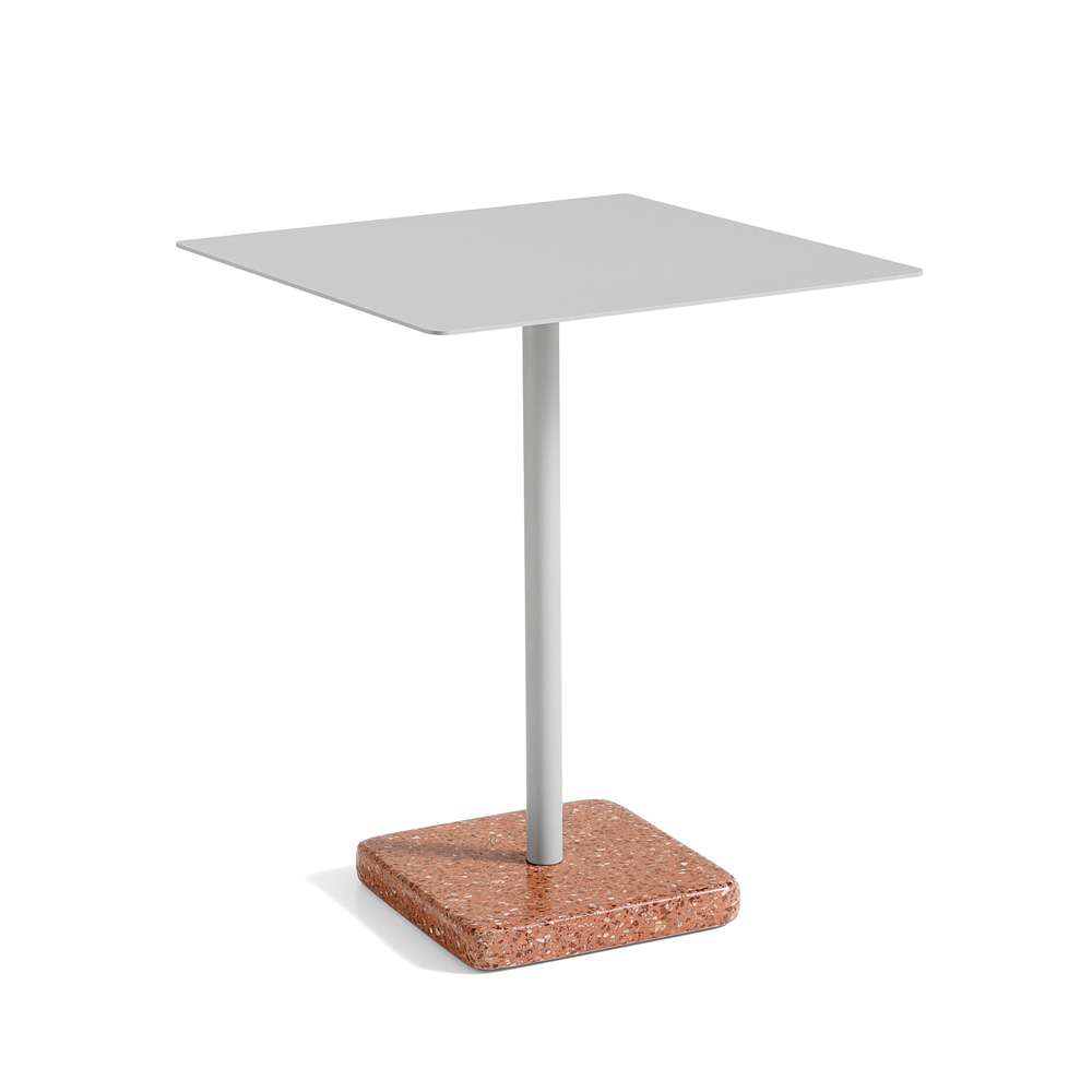 Hay_Terrazzo_Table_Square_60x60_Red_base_Sky_grey_tabletop_01 - Edella Hay Terrazzo Table pyöreä pöytä (Ø70 cm)