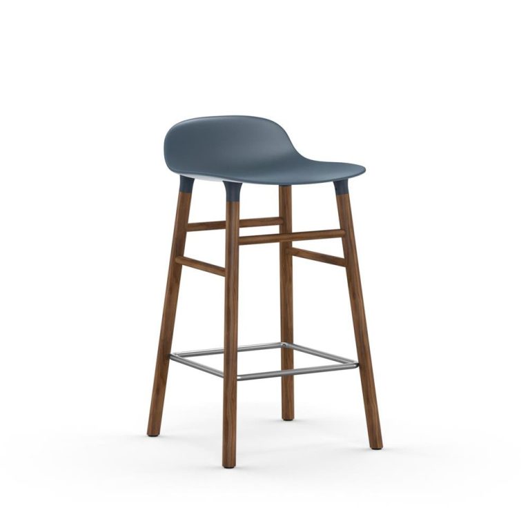 Normann Copenhagen Form matala baarituoli (pähkinä)