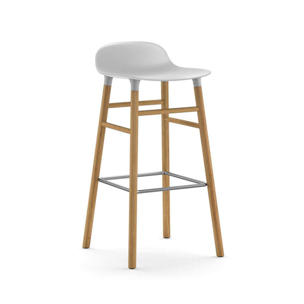 Normann Copenhagen Form korkea baarituoli (tammi)