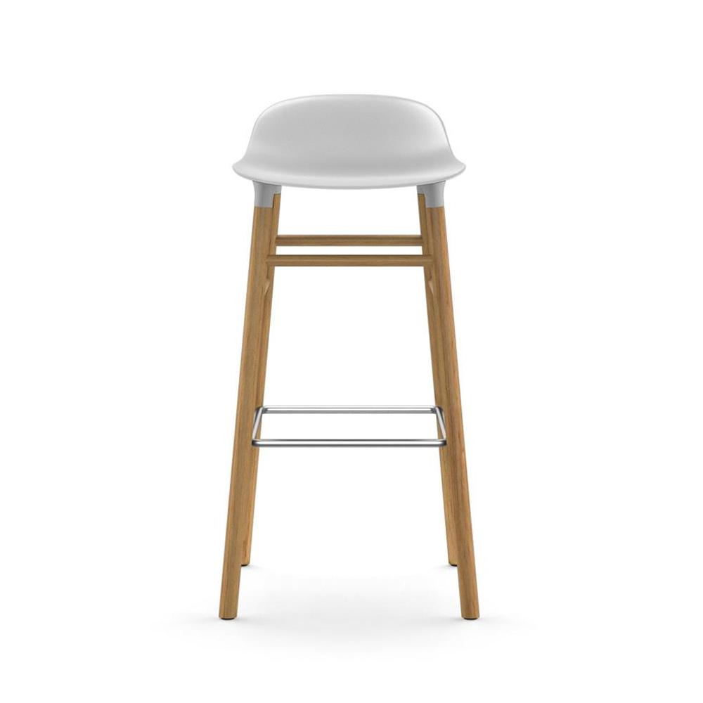 Normann Copenhagen Form korkea baarituoli (tammi)