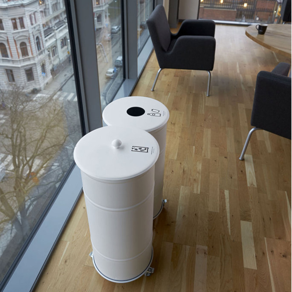 Prima_office_BROOKLYN_BIN_WITH_WHEELS_Twin_white_kierrätysastia_roskakori_pyörillä_liikuteltava_04 - Edella Prima Office Brooklyn Bin Twin kierrätysastia musta