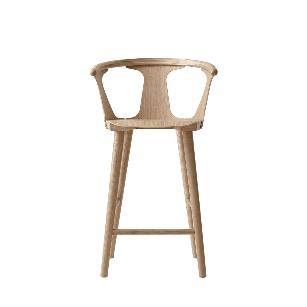&Tradition_IN_BETWEEN_BAR_STOOL_SK7_matala_baarituoli_counter_tuoli_saareketuoli_puutuoli_tammituoli_02 - Edella &Tradition In Between matala baarituoli SK7 White oiled oak
