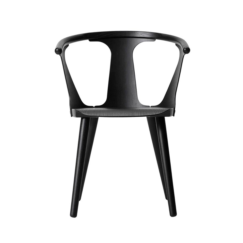 &Tradition_IN_BETWEEN_CHAIR_SK1_ravintolatuoli_kahvilatuoli_ruokapöydäntuoli_designtuoli_puutuoli_tammituoli_03 - Edella &Tradition In Between ituoli SK1 Black lacquered oak