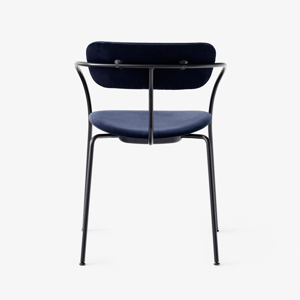 &Tradition_PAVILION_CHAIR_AV13_ravintolatuoli_kahvilatuoli_käsinojallinen_teräsjalat_putkijalat_kokoverhoiltu_03 - Edella &Tradition Pavilion Chair AV13