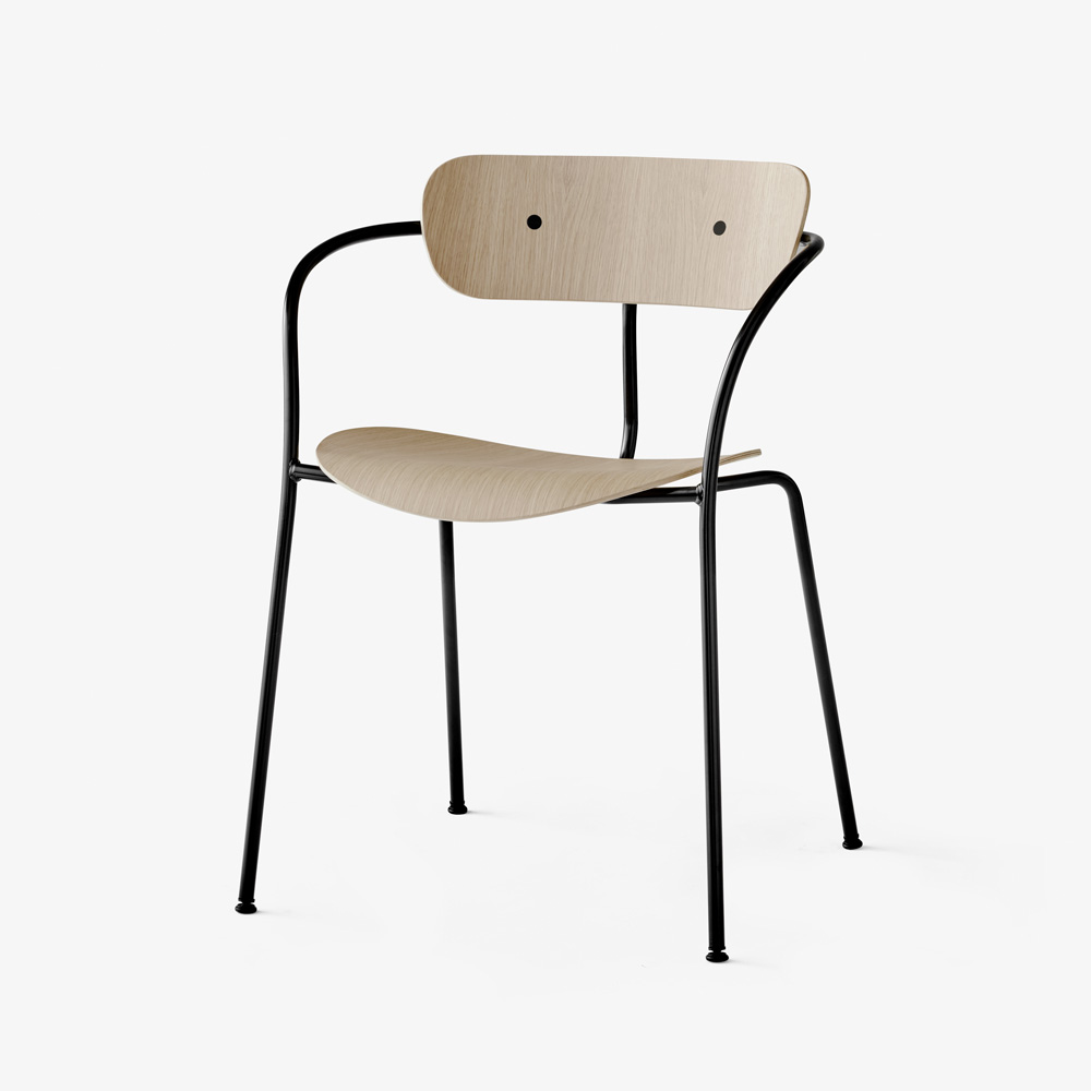 &Tradition_PAVILION_CHAIR_AV2_ravintolatuoli_kahvilatuoli_käsinojallinen_teräsjalat_putkijalat_puuistuin_05 - Edella &Tradition Pavilion Chair AV2 Lacquered Oak