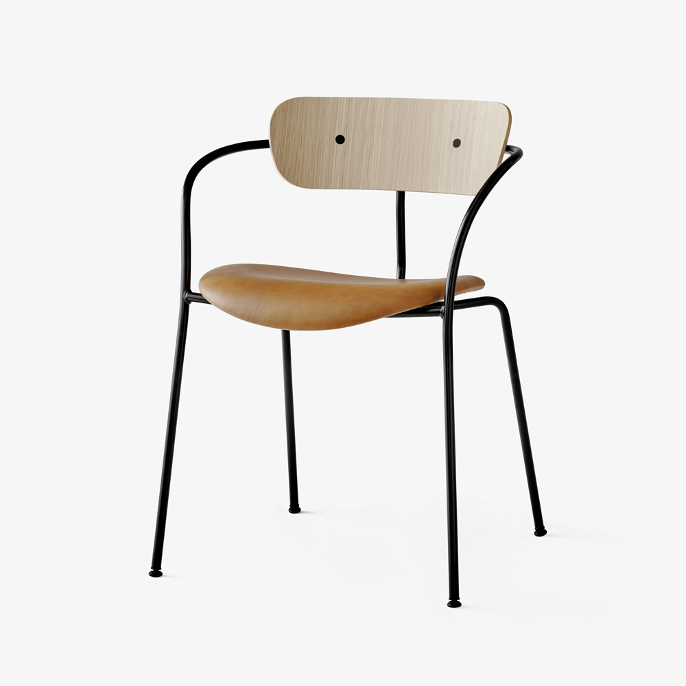 &Tradition_PAVILION_CHAIR_AV4_ravintolatuoli_kahvilatuoli_käsinojallinen_teräsjalat_putkijalat_istuinpehmusteella_05 - Edella &Tradition Pavilion Chair AV4 Lacquered Oak