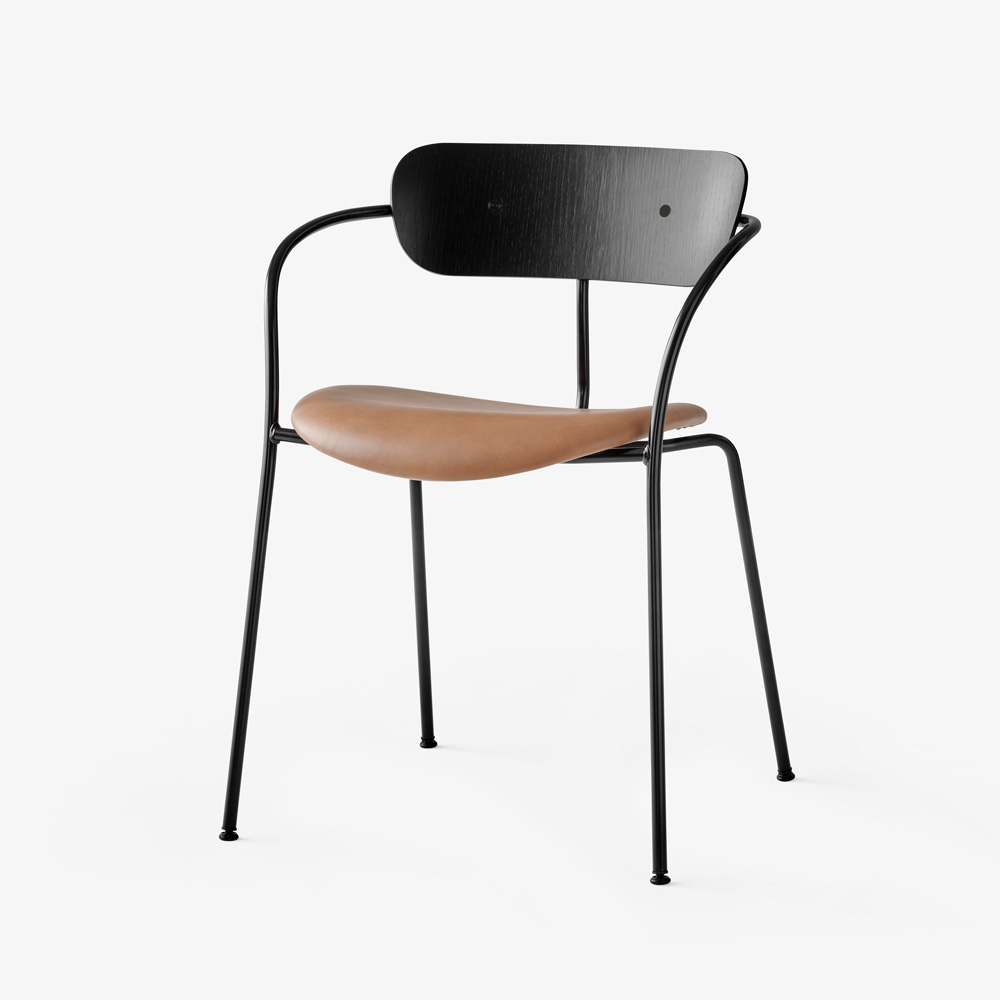 &Tradition_PAVILION_CHAIR_AV4_ravintolatuoli_kahvilatuoli_käsinojallinen_teräsjalat_putkijalat_istuinpehmusteella_06 - Edella &Tradition Pavilion Chair AV4 Black Lacquered Oak