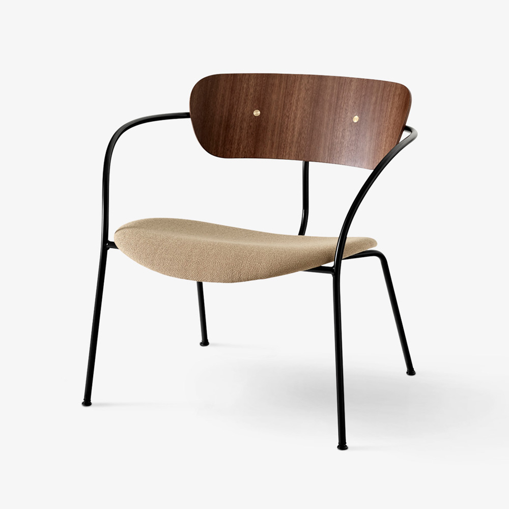&Tradition_PAVILION_LOUNGE_CHAIR_AV6_nojatuoli_loungetuoli_ravintolatuoli_kahvilatuoli_teräsjalat_putkijalat_istuinpehmusteella_05 - Edella &Tradition Pavilion Lounge Chair AV6 Lacquered Walnut