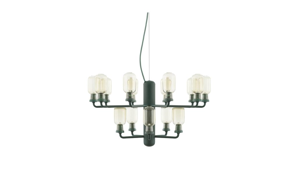 normann_copenhagen_amp_chandelier_small_gold_green_01 - Edella Normann Copenhagen Amp Chandelier Small kattokruunu