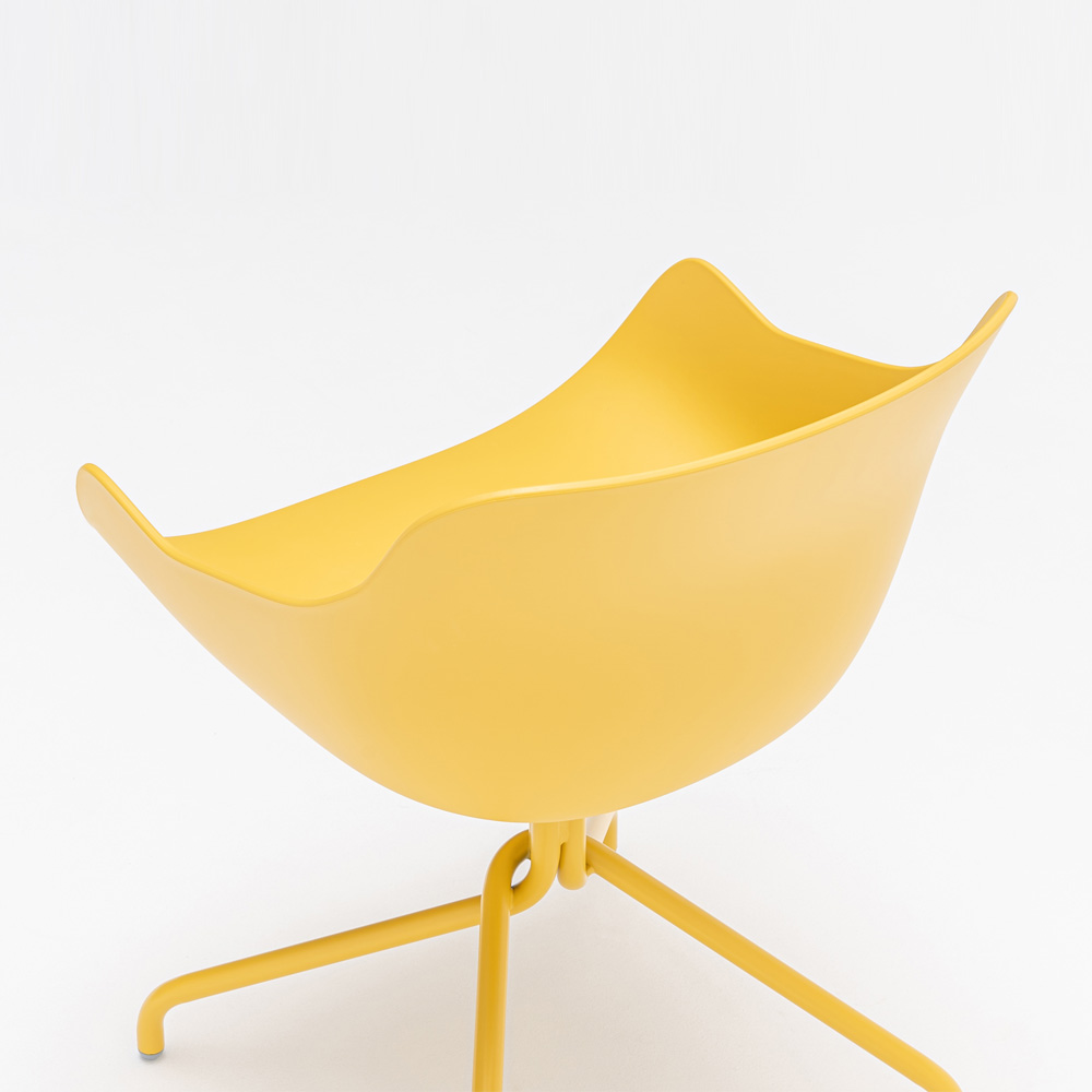 MDD_Baltic_Basic_Chair_BL1P13_ravintolatuoli_asiakastuoli_ristikkojalka_05 - Edella MDD Baltic Basic chair tuoli ristikkojalalla