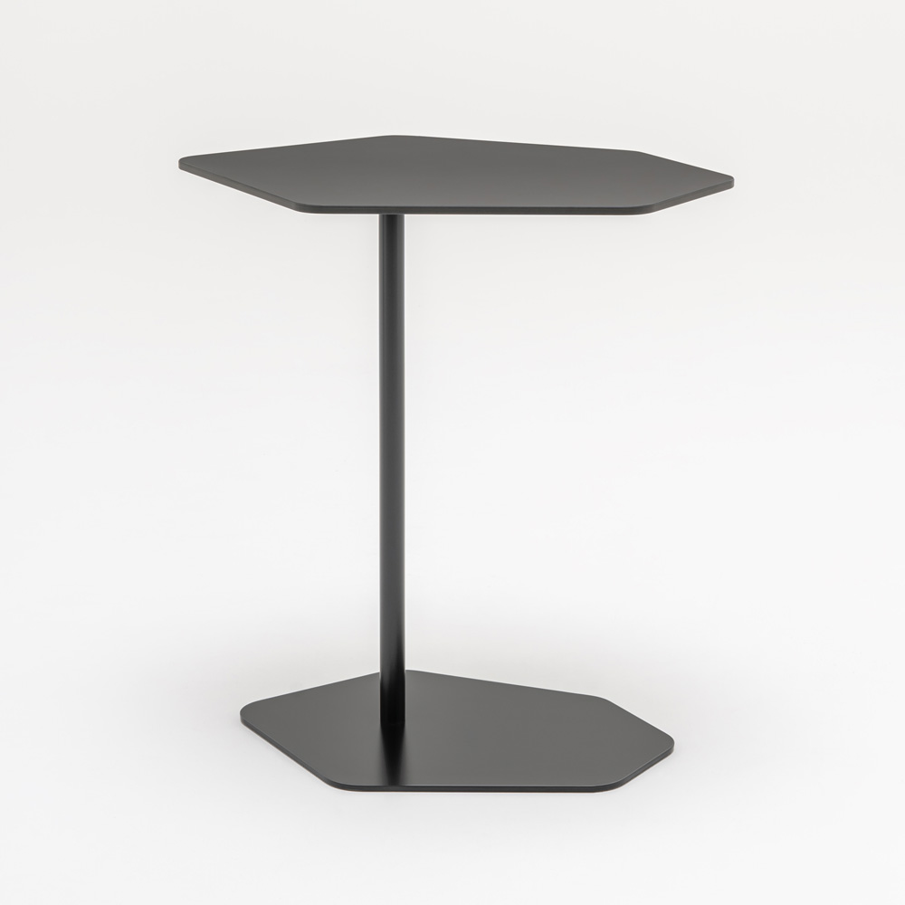 MDD_Bazalto_Coffee_table_kuusikulmainen_sohvapöytä_sivupöytä_musta_02 - Edella MDD Bazalto Coffee Table sohvapöytä