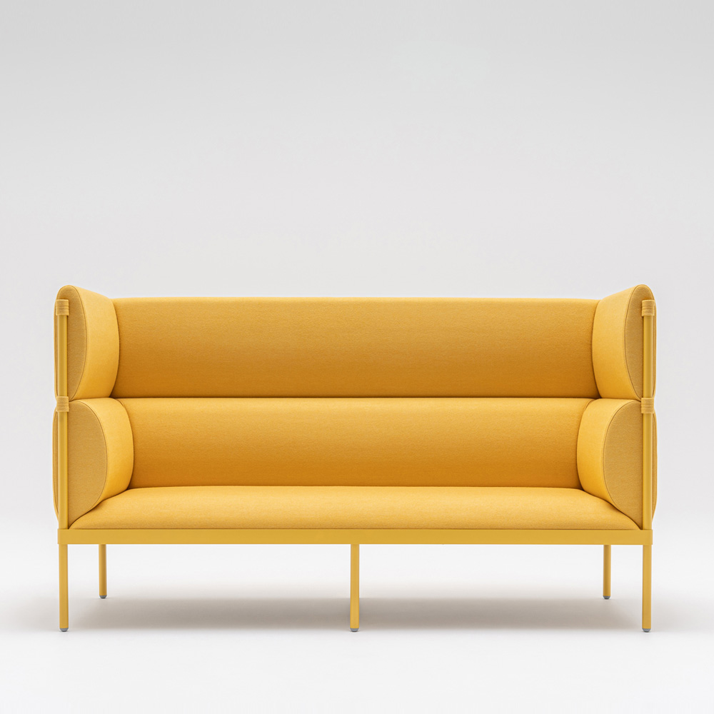 MDD Stilt Sofa High Backed 3-istuttava sohva