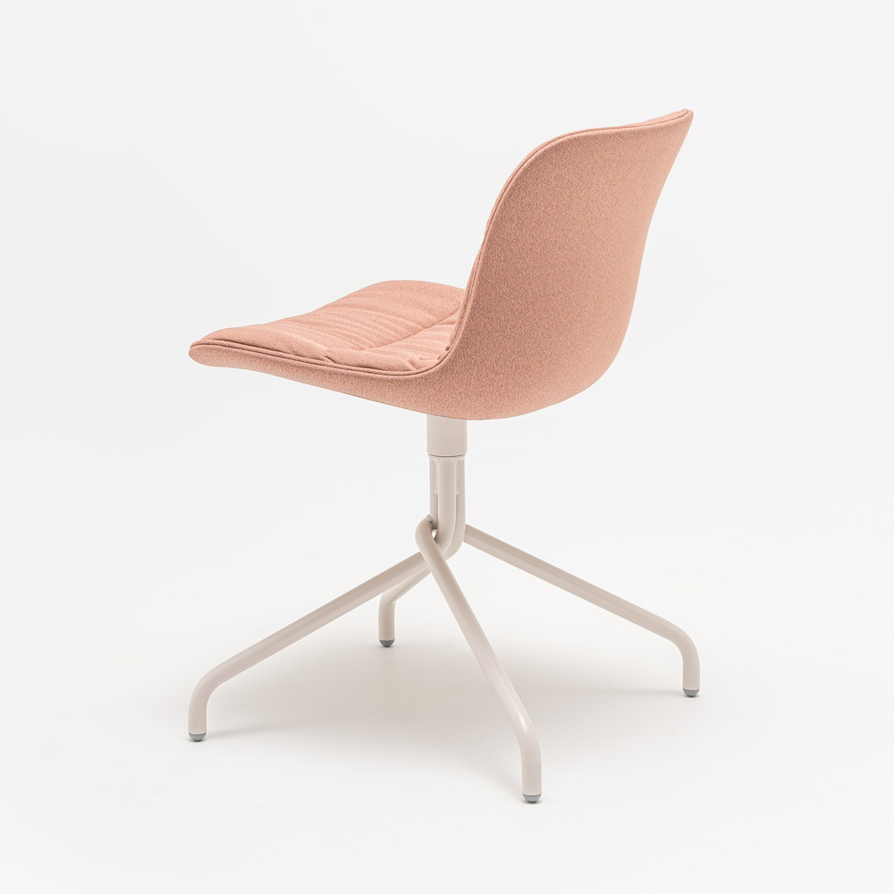 MDD_Baltic2_Soft_Duo_Chair_ravintolatuoli_asiakastuoli_pyörivä_ristikko_03 - Edella MDD Baltic 2 Soft Duo chair tuoli ristikkojalalla