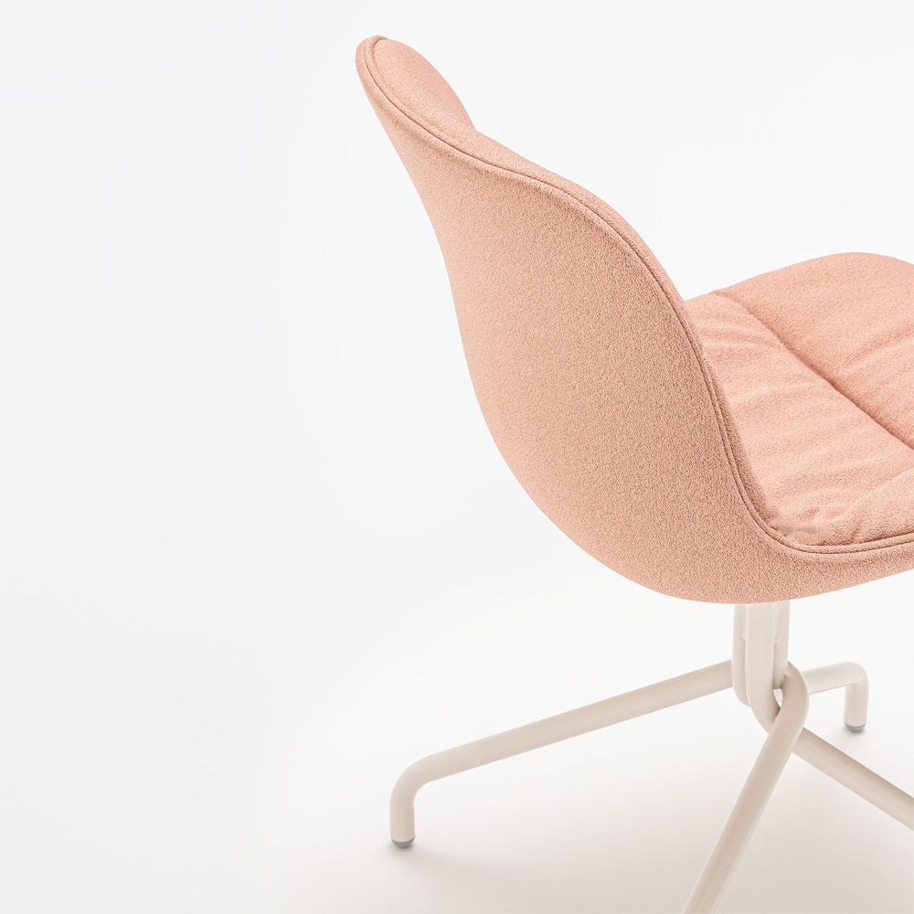 MDD_Baltic2_Soft_Duo_Chair_ravintolatuoli_asiakastuoli_pyörivä_ristikko_05 - Edella MDD Baltic 2 Soft Duo chair tuoli ristikkojalalla