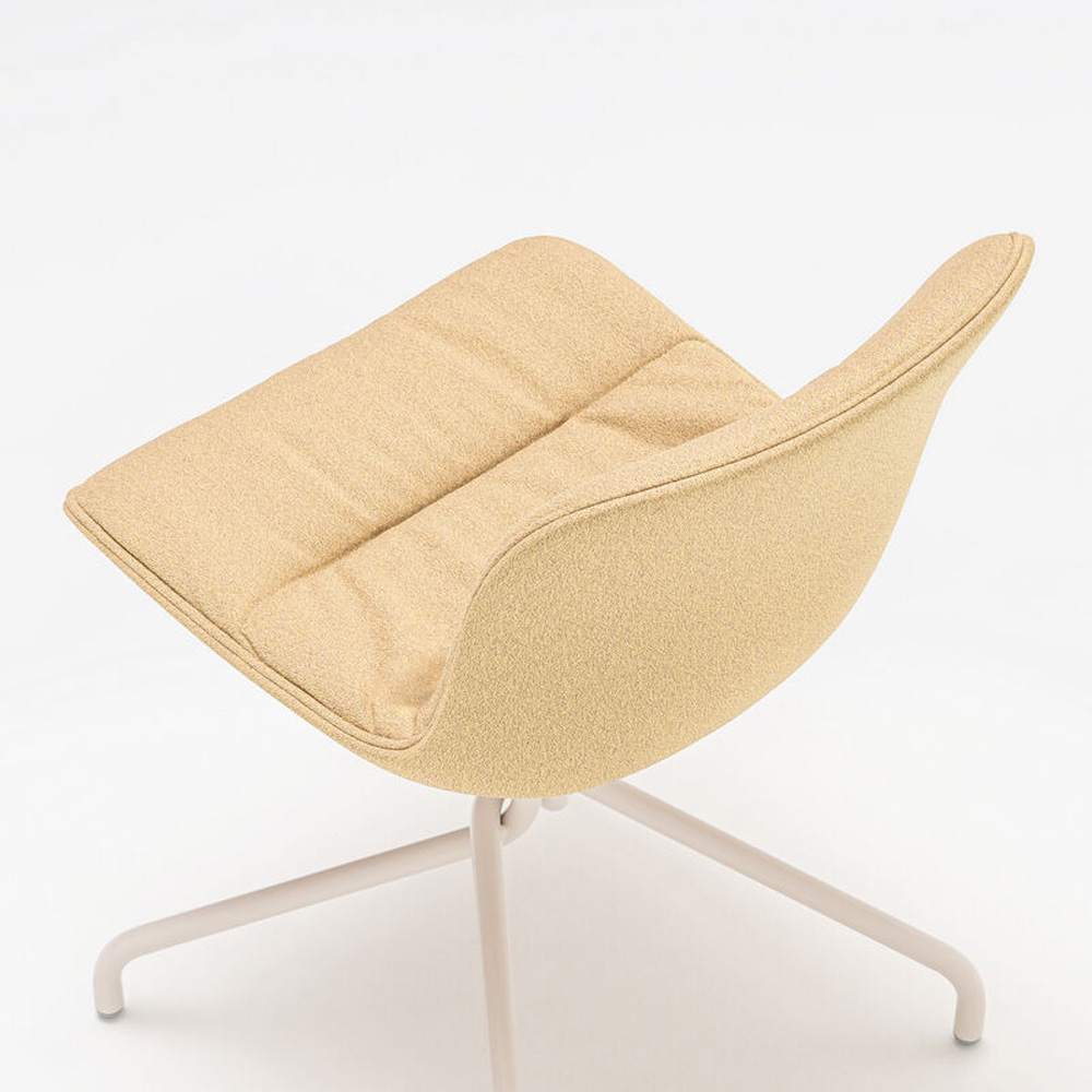 MDD_Baltic2_Soft_Duo_Chair_ravintolatuoli_asiakastuoli_pyörivä_ristikko_09 - Edella MDD Baltic 2 Soft Duo chair tuoli ristikkojalalla