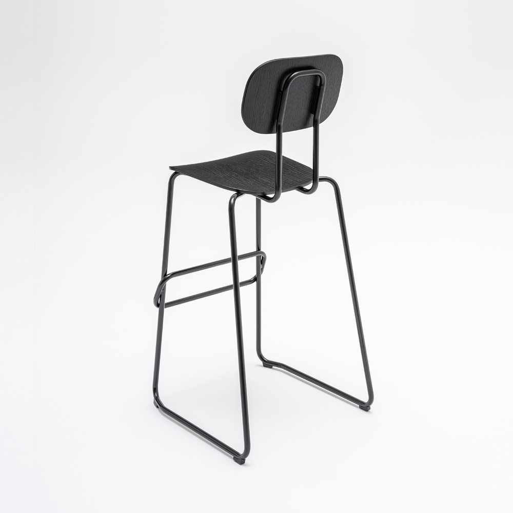 MDD_New_School_High_Stool_koulutuoli_korkea_tuoli_putkijaloilla_03 - Edella MDD New School High Stool baarituoli