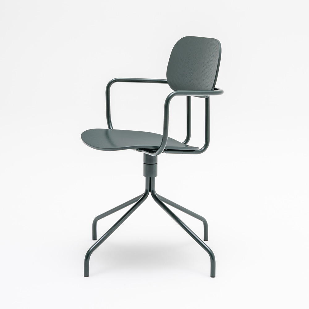 MDD New School Chair käsinojallinen tuoli ristikkojalalla