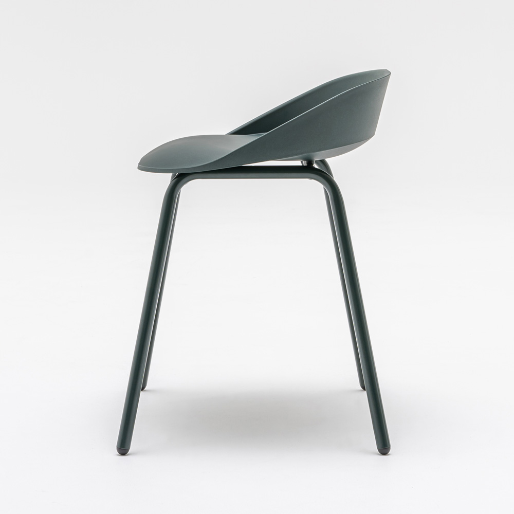 MDD_Team_Chair_Plastic_ravintolatuoli_jakkara_muovi-istuin_putkijaloilla_03 - Edella MDD Team Chair tuoli