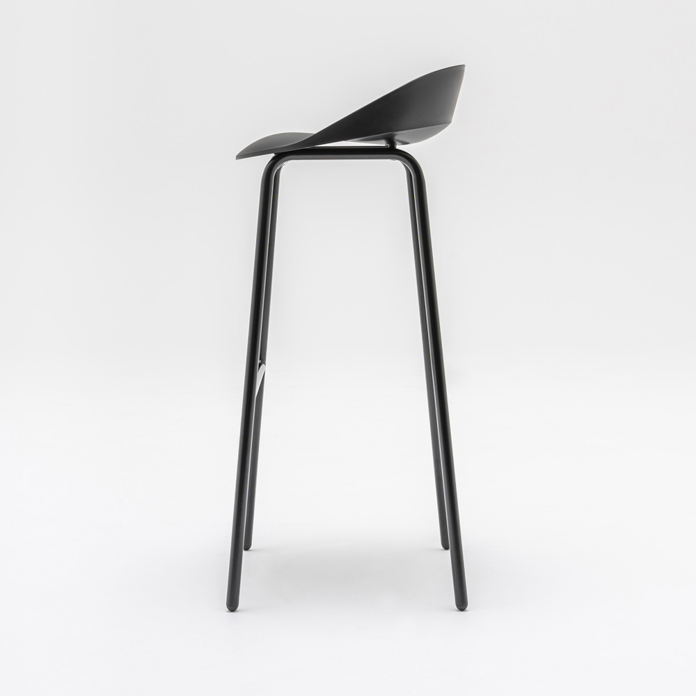 MDD_Team_Stool_High_Plastic_korkea_baarituoli_muovi-istuin_putkijaloilla_13 - Edella MDD Team High Stool baarituoli