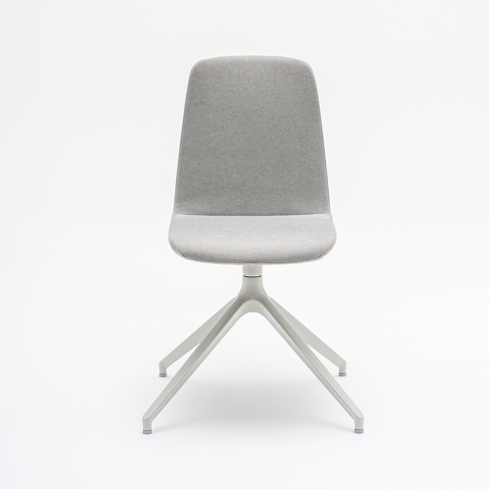 MDD Ulti Chair tuoli ristikkojalalla