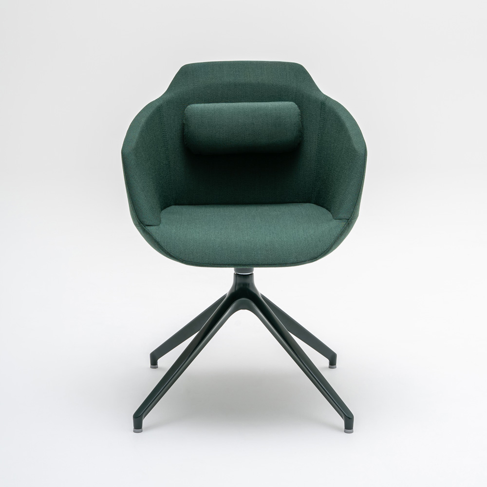 MDD_Ultra_verhoiltu_ravintolatuoli_neuvottelutuoli_asiakastuoli_ristikkojalka_02 - Edella MDD Ultra Chair tuoli ristikkojalalla
