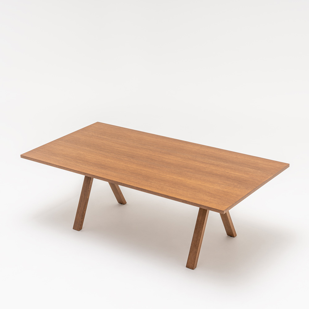 MDD Viga Dining Table ruokapöytä