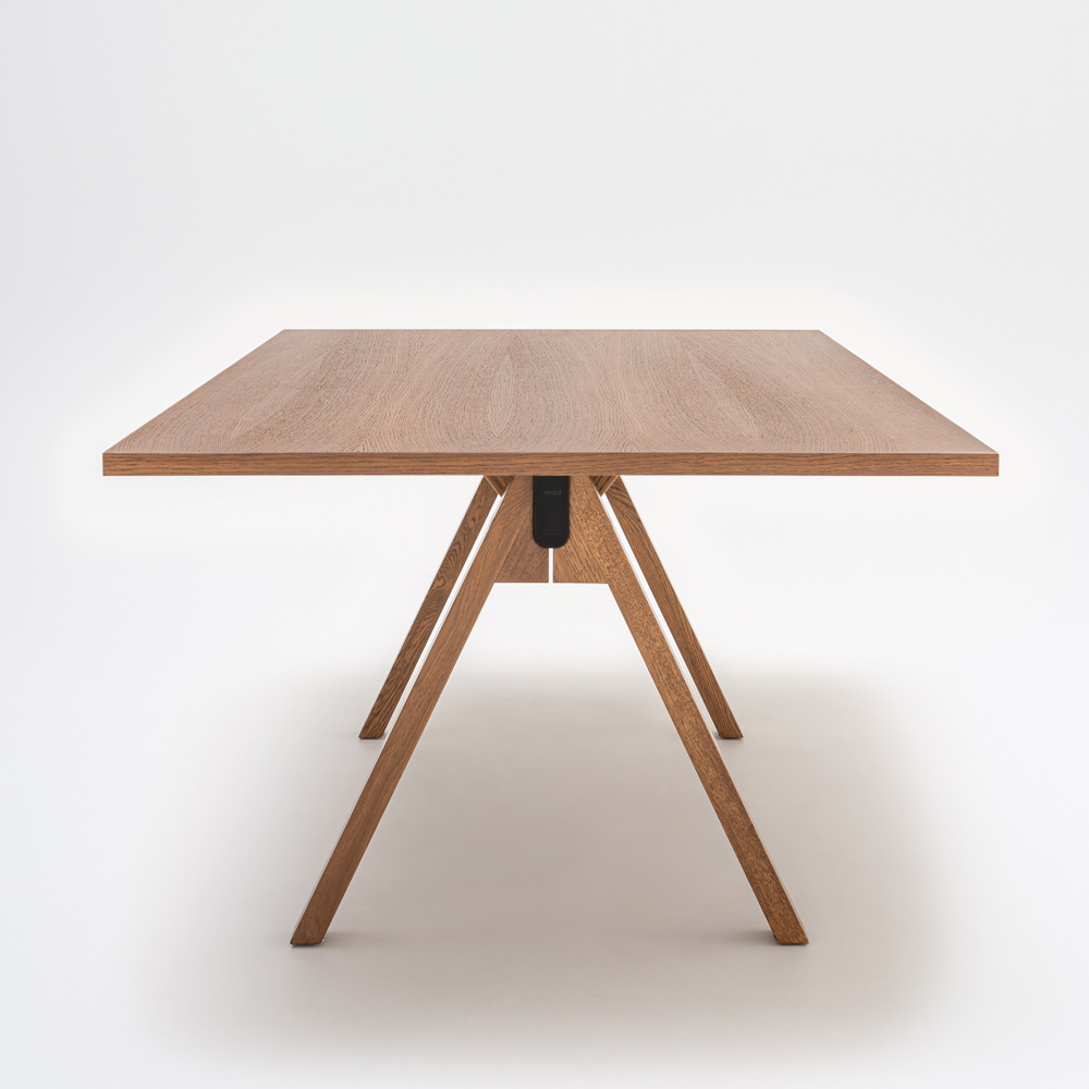 MDD_Viga_neuvottelupöytä_kokouspöytä_tammi_kannella_jaloilla_10 - Edella MDD Viga Dining Table ruokapöytä