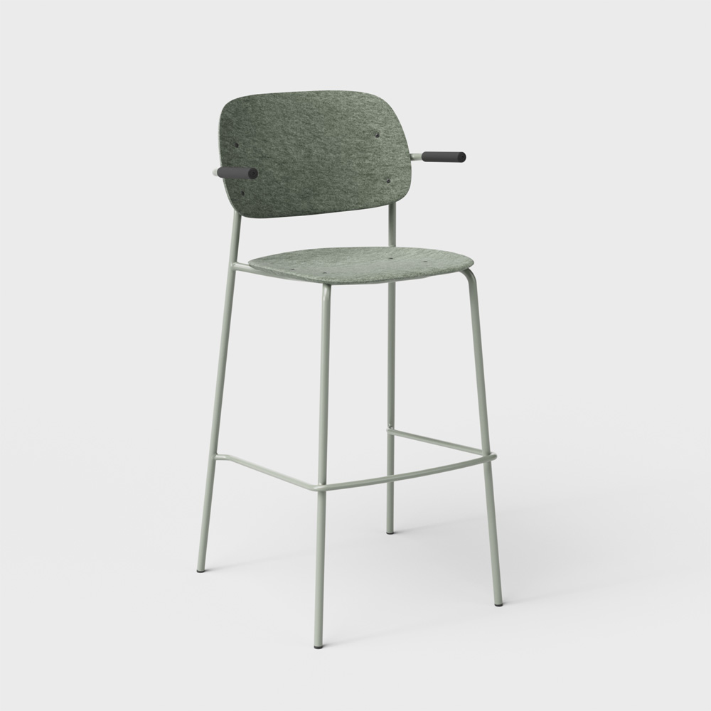 DeVorm_Hale_Bar_Stool_Armrests_Olive_korkea_baarituoli_01 - Edella De Vorm Hale PET Felt Bar Stool Armrests korkea baarituoli