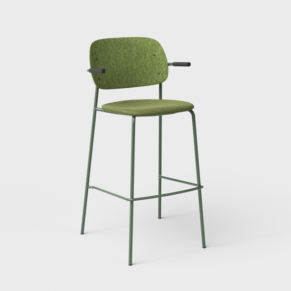 DeVorm_Hale_Bar_Stool_Armrests_Upholstery_Green_verhoiltu_korkea_baarituoli_01 - Edella De Vorm Hale PET Felt Bar Stool Armrests istuinverhoiltu korkea baarituoli