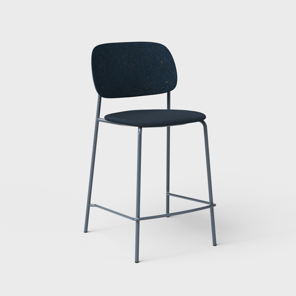 DeVorm_Hale_Counter_Stool_Upholstery_Marine_verhoiltu_matala_baarituoli_01 - Edella De Vorm Hale PET Felt Counter Stool istuinverhoiltu matala baarituoli