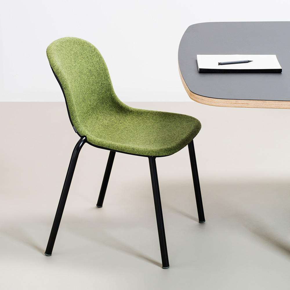 DeVorm_LJ_2_PET_Felt_Stack_Chair_ravintolatuoli_pinottava_05 - Edella De Vorm LJ 2 PET Felt Stack Chair tuoli