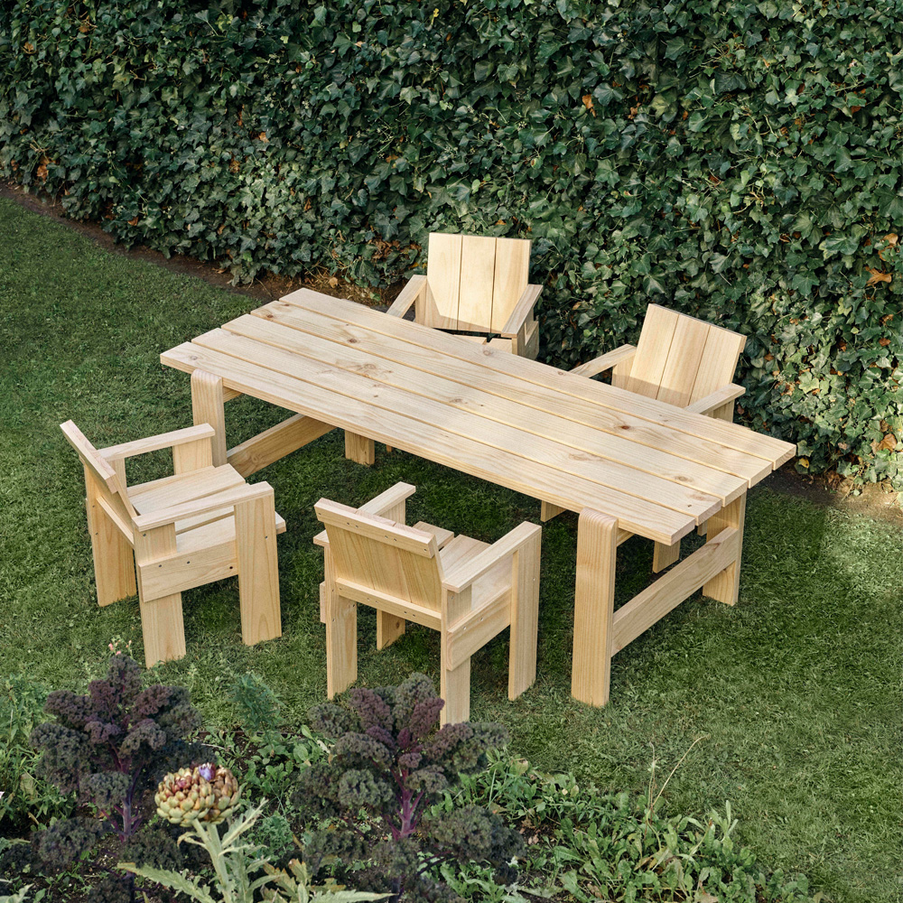 Hay_Weekday_Table_ulkopöytä_ruokapöytä_mänty_01 - Edella Hay Weekday Table lacquered pinewood