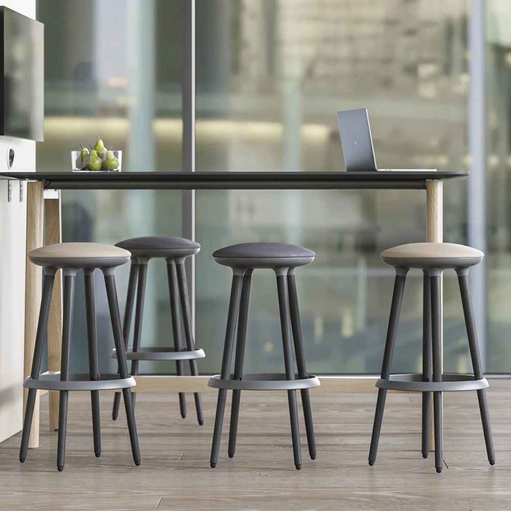 Narbutas_Cannie_baarituoli_baarijakkara_08 - Edella Narbutas Cannie High Stool korkea baarijakkara