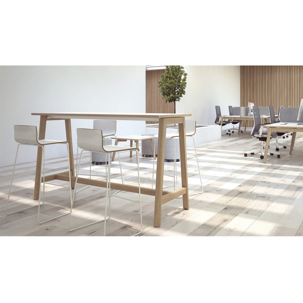 Narbutas_Nova_Wood_Table_high_MFC_korkea_poyta_puujalat_02 - Edella Narbutas Nova Wood Table High korkea pöytä