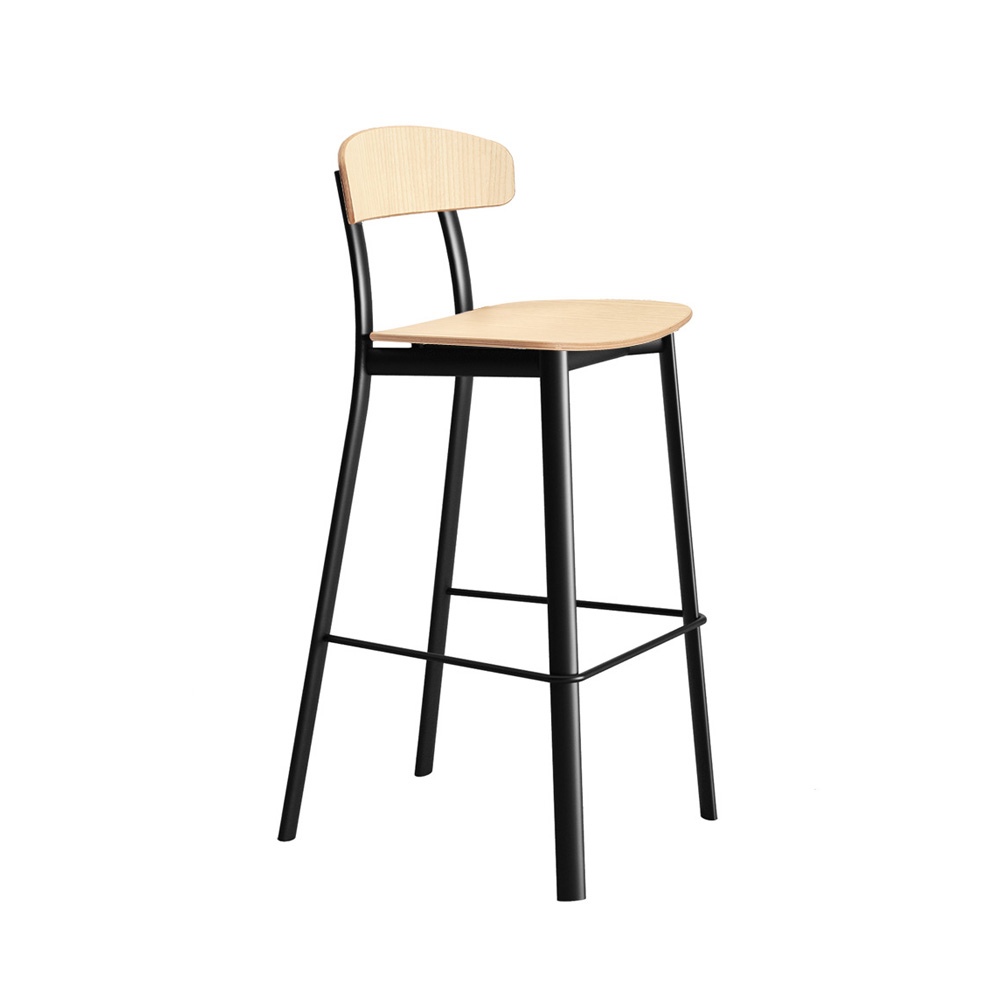 Infiniti_Feluca_Bar_Stool_Baarituoli_metallijalat_01 - Edella Infiniti Feluca Bar Stool korkea baarituoli