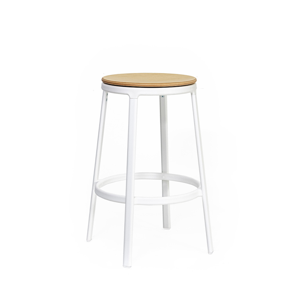 Infiniti Round&Round Kitchen Stool Wooden Seat Swivel matala baarijakkara pyörivä