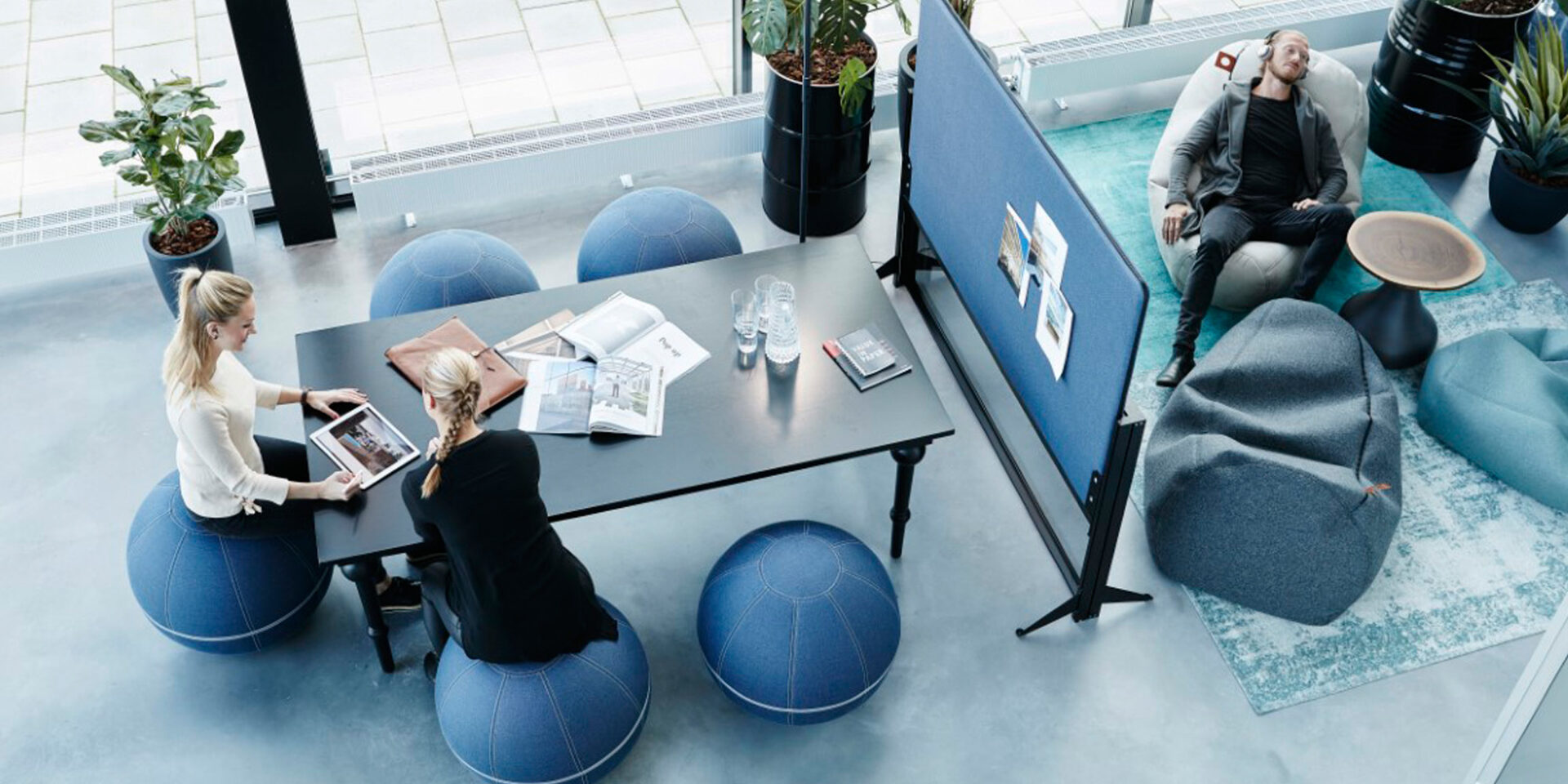 Gotessons_Office_Ballz_karusellikuva_01-1920x960 - Edella