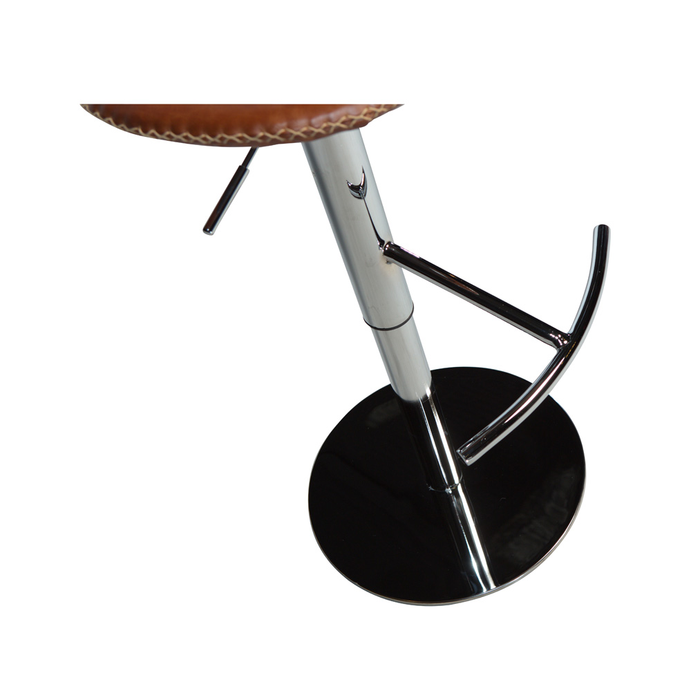 Danform_DOLPHIN_BAR_STOOL_Baarituoli_-light_brown_leather_w_round_polished_steel_base_laippajalka_03 - Edella Dan-Form Dolphin Bar Stool baarituoli laippajalalla